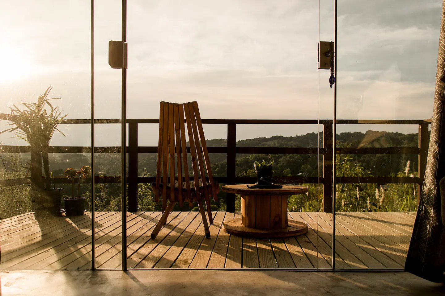 Coletivo Bambu a Pique - Cabana Lua, varanda com vista para o horizonte